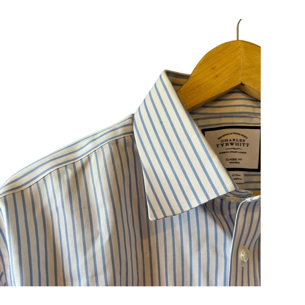 Charles Tyrwhitt | Non-Iron Blue + White Striped Classic Fit Shirt | 17/35